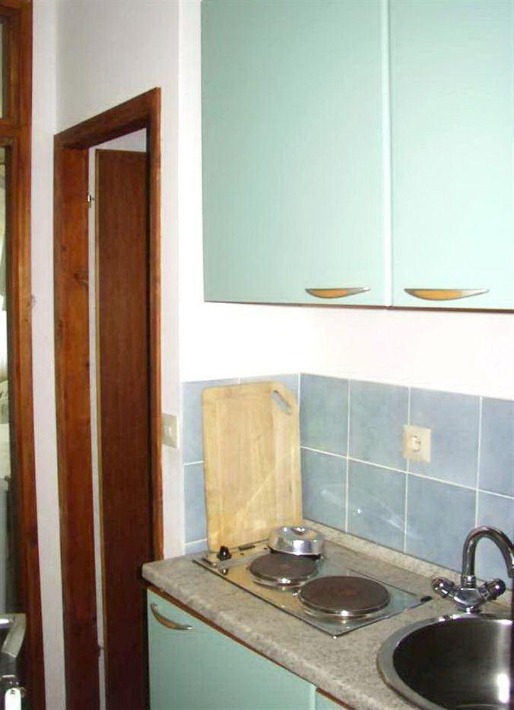 Hotel Vila 4M Ražanac Extérieur photo