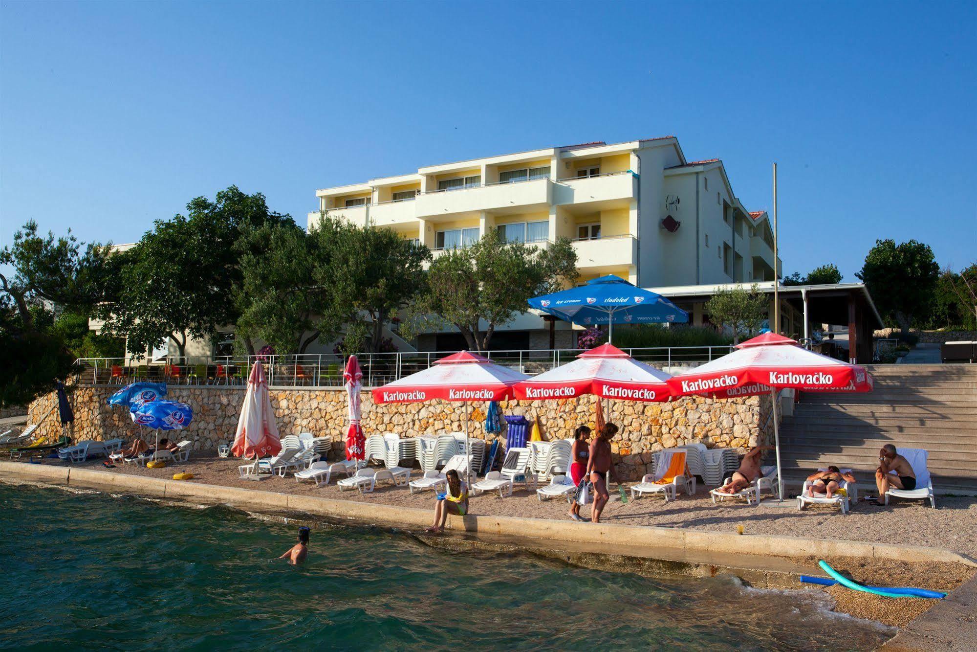 Hotel Vila 4M Ražanac Extérieur photo