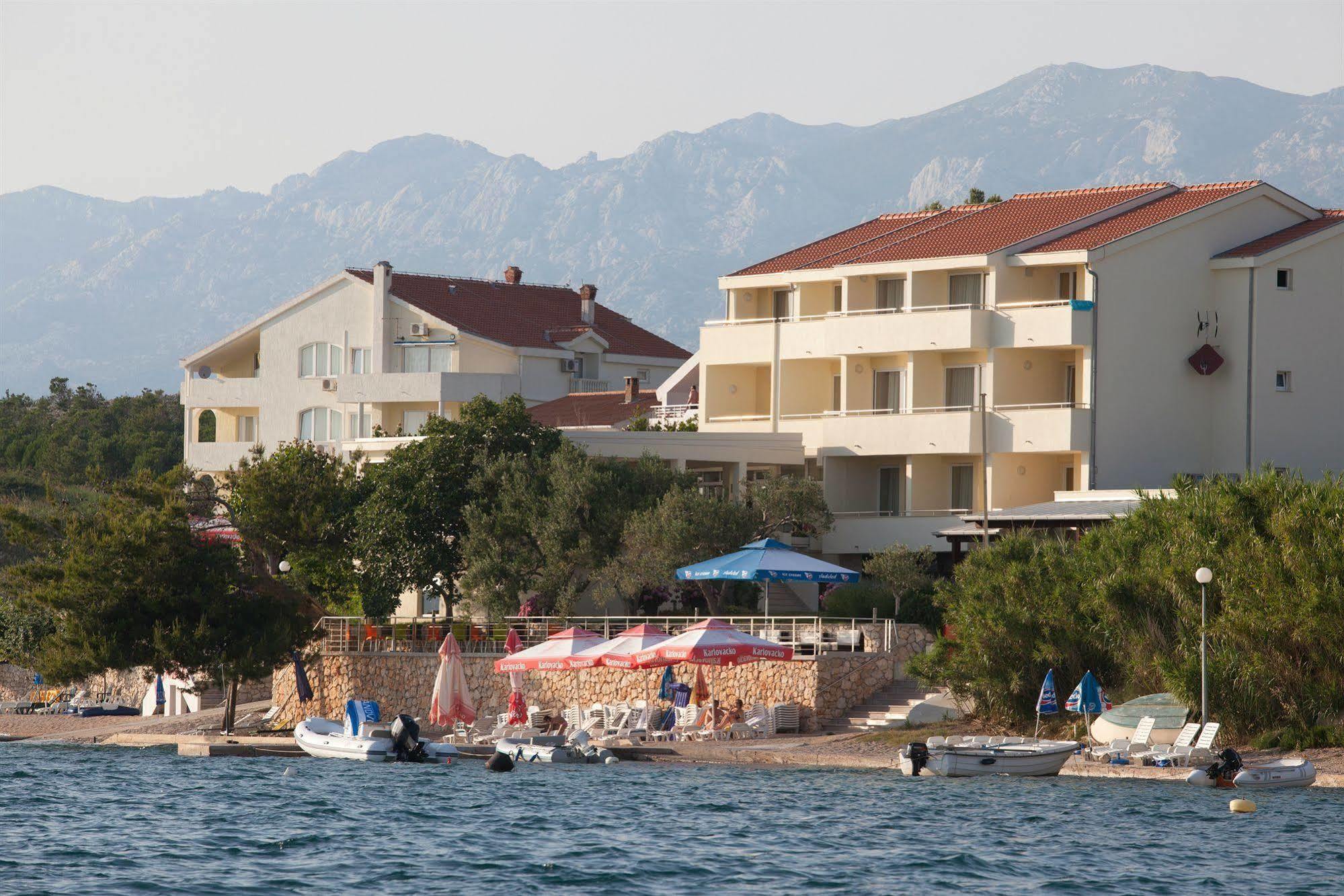 Hotel Vila 4M Ražanac Extérieur photo