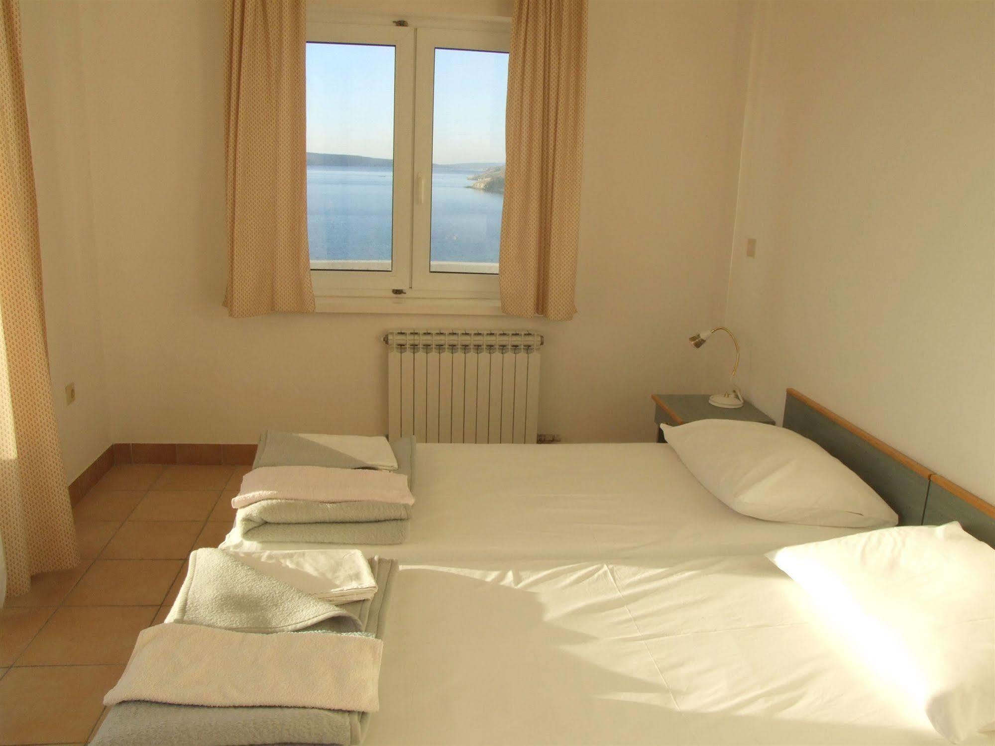 Hotel Vila 4M Ražanac Extérieur photo