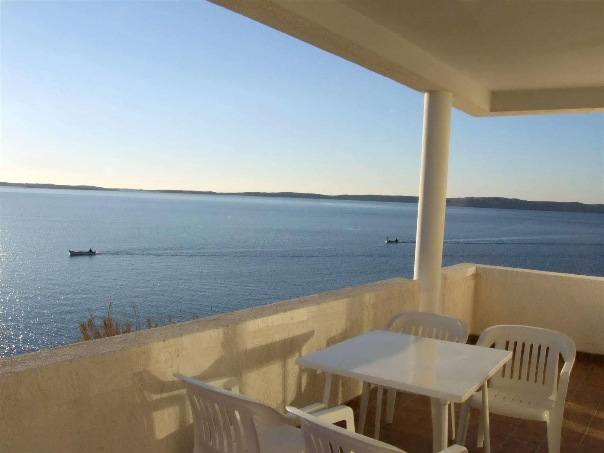 Hotel Vila 4M Ražanac Extérieur photo